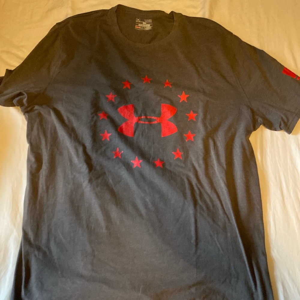 Underarmor t shirt